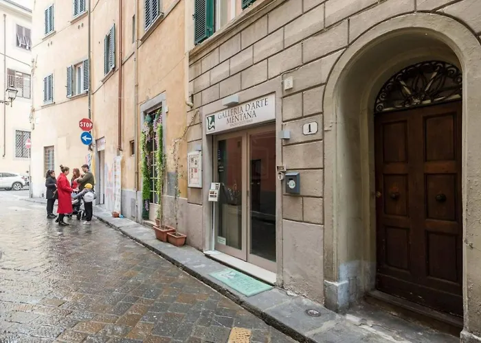 Cozy Apartment Near Ponte Vecchio