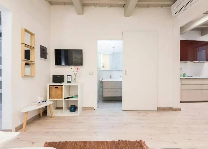 Cozy Apartment Near Ponte Vecchio